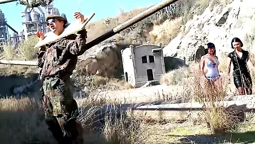 iki şaşırtıcı görünümlü alman kızlar hoş bir sabit horoz açık havada