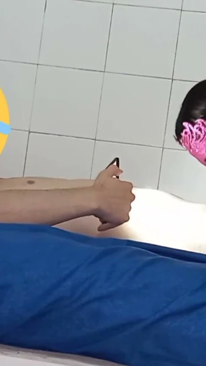 Büyük krem göğüslü 18 yaşındaki esmer amatör seksi genç onu becermemi istiyor – o benim büyük sikimi seviyor | Klip 2