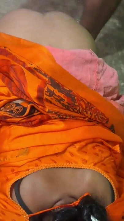 "Desi teyze çıplak" dan mutlaka görülmeli an