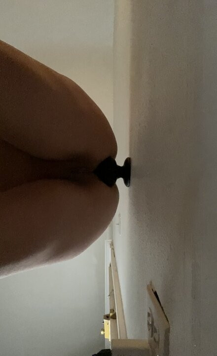 Koca bir popoyu almaya çalışıyorum.