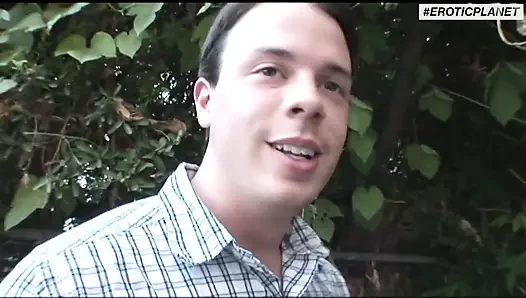 Cute teen - She like it hard