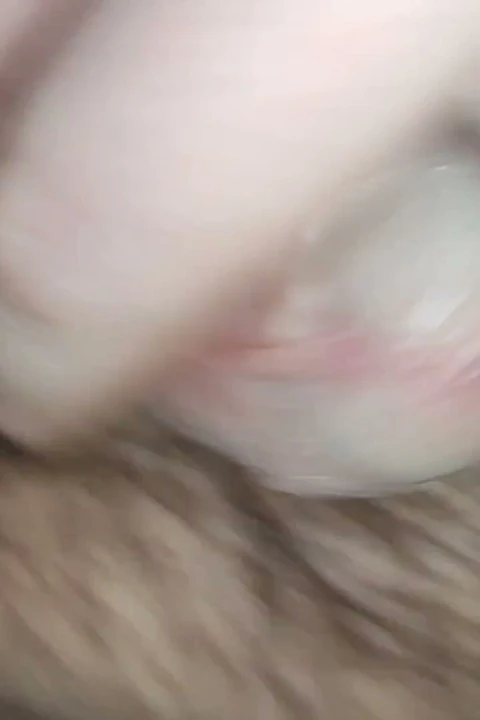 Sevimli doğal femboy bir balık kemiğine atlıyor ve kameraya boşalıyor