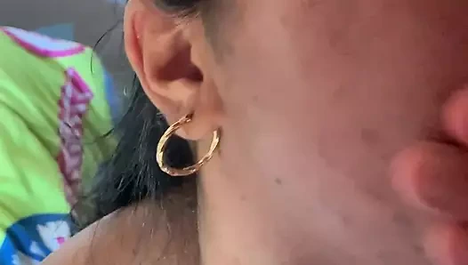 Güzel Kolombiyalı yüzüne boşalmasını istiyor