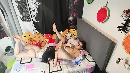 Kız Arkadaşın Yalnız Kaldığımızda Bana Lezzetli Yemek Vermeyi Çok Seviyor!