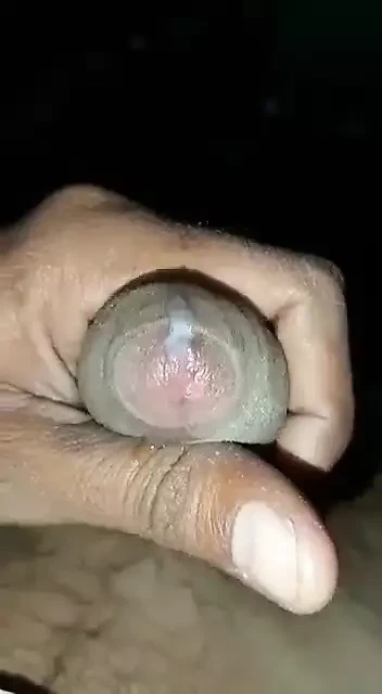 Трахатель желает кончить член