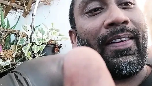 Üvey oğlum için seksi bir elbise giyiyorum