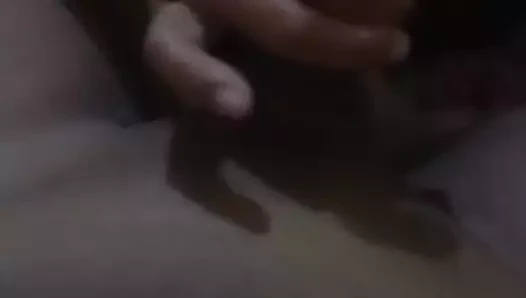 Ev sessizken insanların karısının tadını çıkarıyor