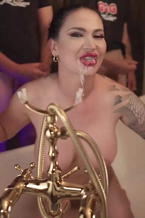 GGG Немецкий гэнгбэнг - связанная, зиящая и заглатнутая