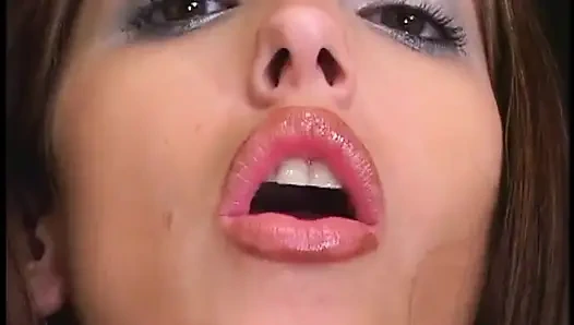 Sigara içen çıplak kızlardan Jenna Haze'den film