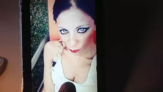 Carol'a saygı duruşu