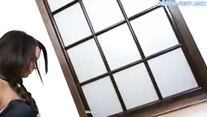 Domme'un kötü topuklu ayakkabıları