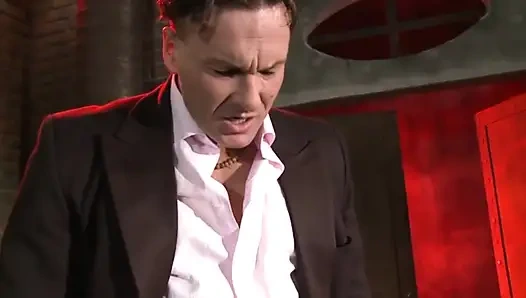 Siyah panter vahşi domaltmalı sikiş için domalıyor