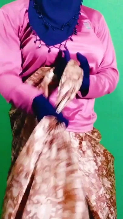 Arkadaşının karısıyla çok güzel ve seksi bir sari giyerek seks | Bölüm 3