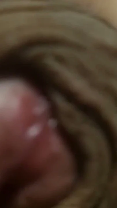 Sissy Shemale Büyük Sert Yarağını Mastürbasyon Yapıyor | Clip 3