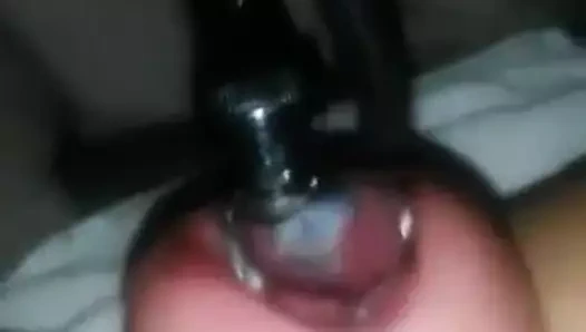 Pompalanmış amcık dildo eğlencesi