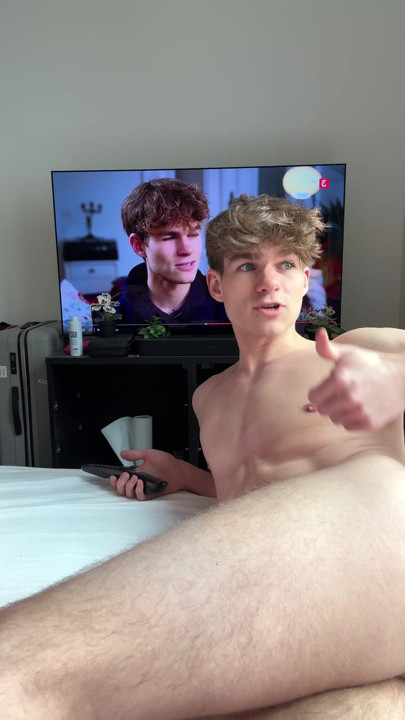 Canlı tv'de fit onlyfans twink frosty | Klip 1