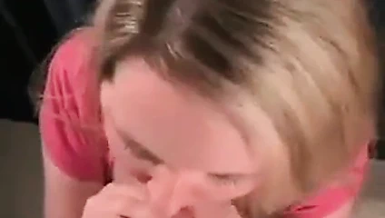 Edepsiz orta yaşlı seksi kadın senin yarak bakış açısı tarzın