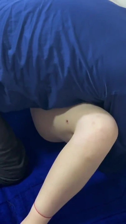 Üvey kızım ile sikişirken oğluma yakalandim | Klip 2