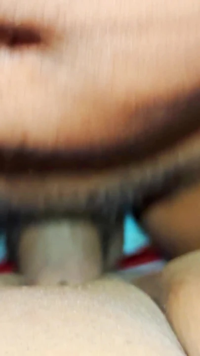 Завораживающий момент из "Видео траха шри-ланкийской пары в комнате с развратом"