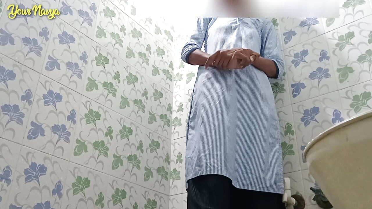 School Khatam Hone Ke Bad School Ke Washroom Me Kiya Sex