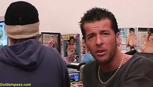 İlk sert anal ofis seksi