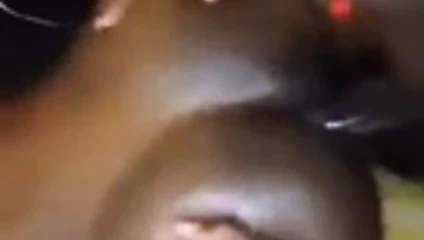 Dick onu inledi