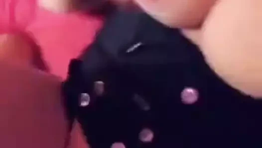 Büyük memeler eş Başlarken dövülerek