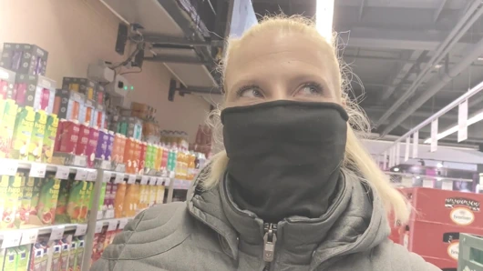 Dükkandaki hayran tarafından tanındı! anal becerdin ve topları boş emdi! bir sonraki hayran buluşmam olacak mısın?