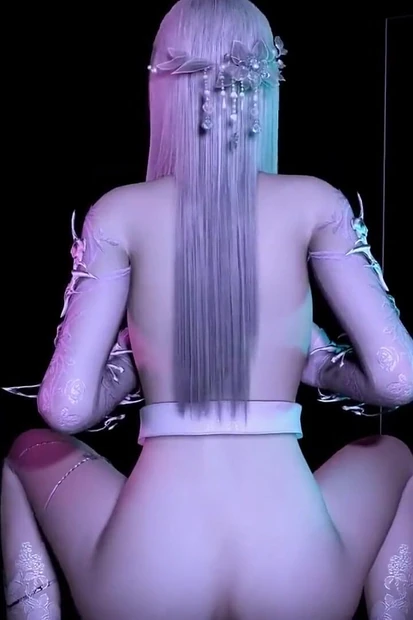 3D симпатичная косплей азиатская крошка обнаженная ее идеальным телом занимается хардкорным сексом