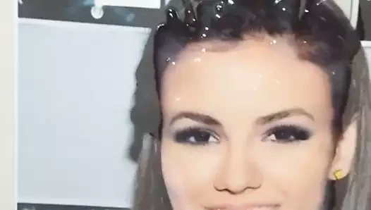 Yüz sırılsıklam victoria adalet