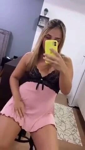 Sürpriz ile güzel kız