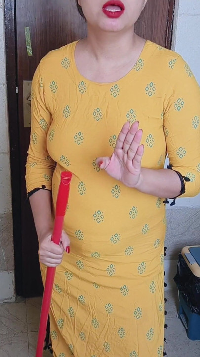 Hintli kamwali çantadan para çaldığı için oğlanla seks yapıyor Hintçe ses
