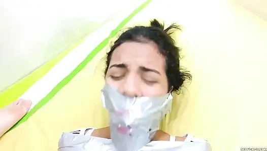 Kötü cadı ve mumyalanmış kaltak