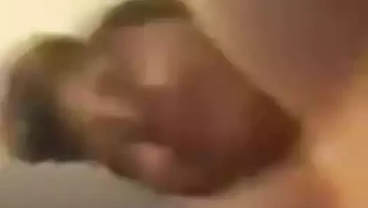 Sıçrayın onları göğüsler kaltak