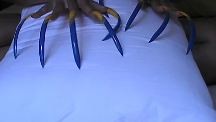 Long nai:s