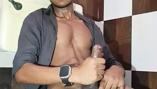 Seksi oğlan masterbate