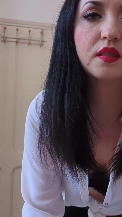 Mahvolmuş orgazmlar bakış açısı seksi uzun tırnaklı elle muamele arka arkaya iki kez mahvoldu - dame olga 4k (748)