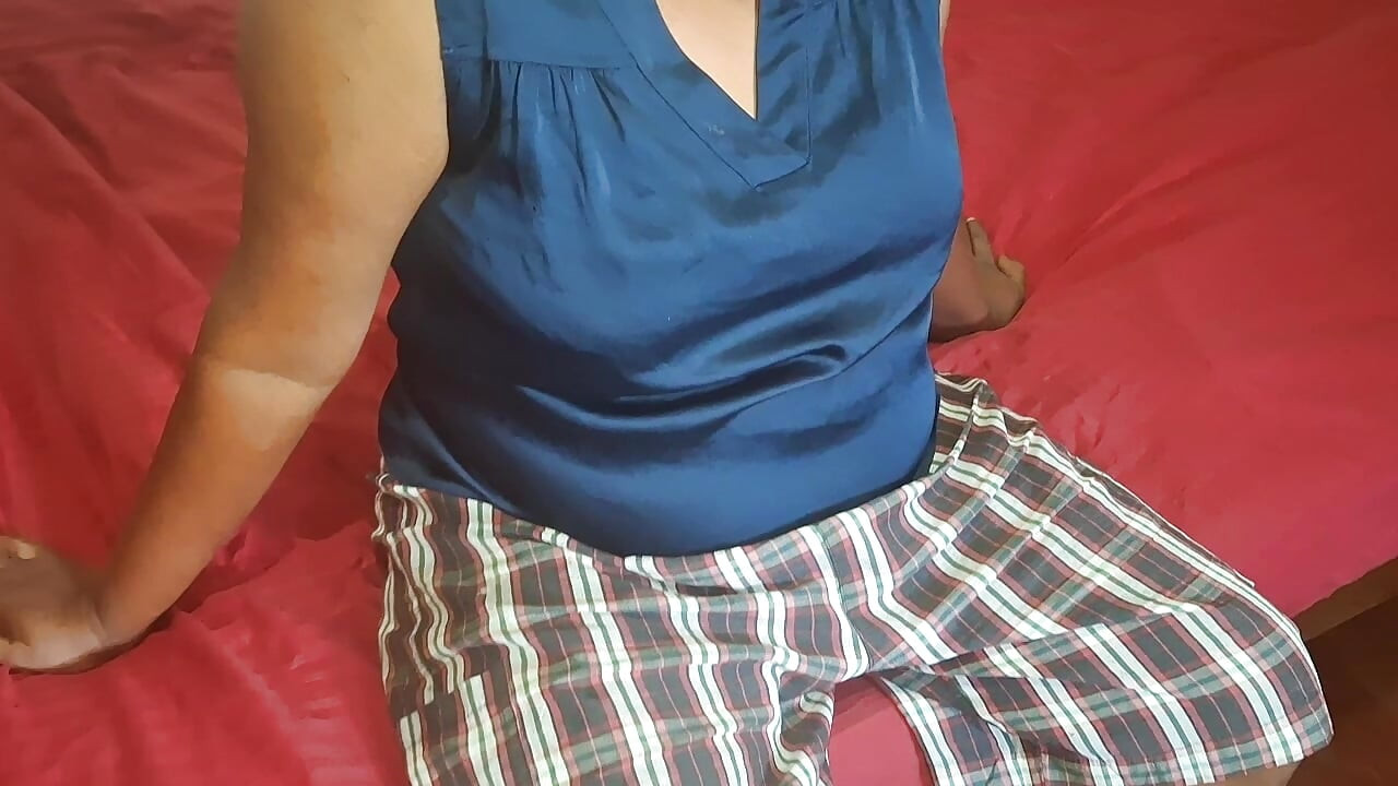 Dünyanın en ateşli Asyalı orta yaşlı seksi kadın