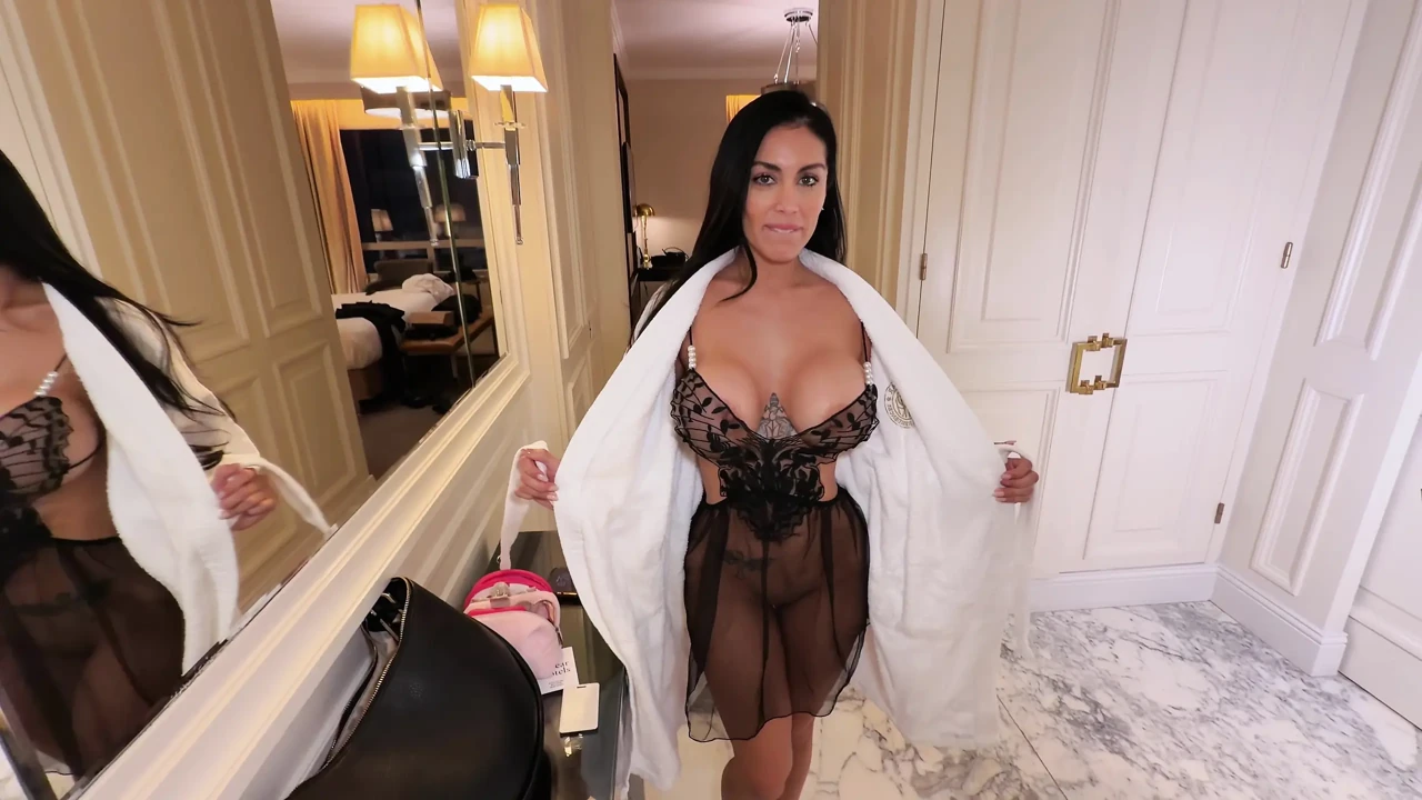İş arkadaşımın otel anahtarı işe yaramadı ve odama geldi - lana myers