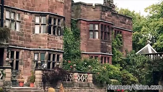 Pirsingli güzellik çifte sikiliyor