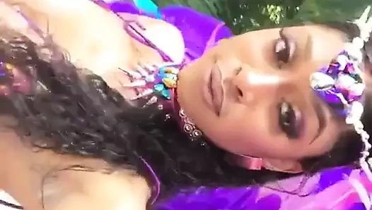 Dominik siyah babes içinde the carnival 7