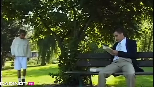 Cadinot.fr - bir parkta kendinize bir iri parça alın