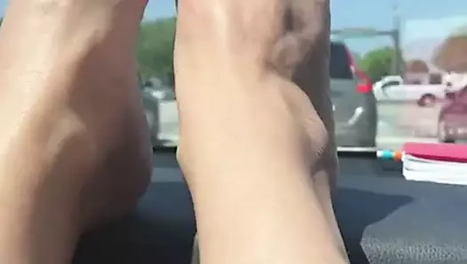 (karlı kemerler) tekrar arabada ayaklar