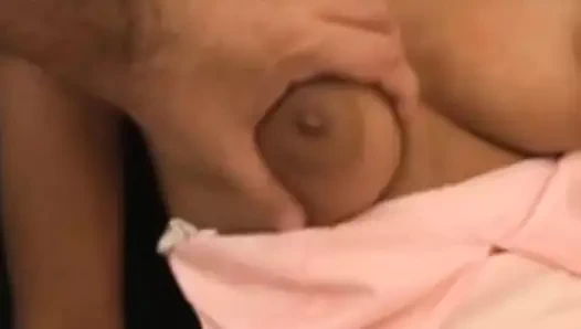 Bu amatör güzelliği eğlenmek için sikiyorum!