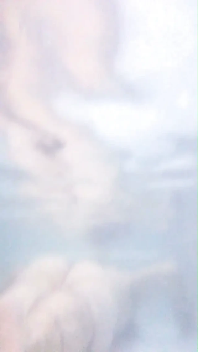Bandar Sissy su altında konuşup bağırarak sikilmek istiyor