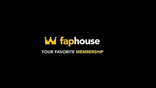 Вы, идиот, думая, что вы в безопасности в Интернете просто глядя на клипы со страпоном