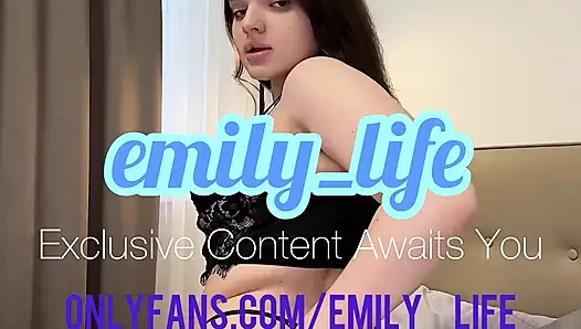 Seksi hatun ıslak amına mastürbasyon yapıyor