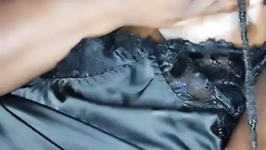 Amcık dudaklarım bu şeye sığmıyor