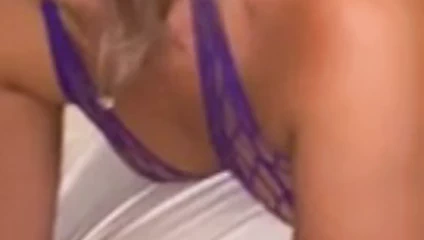 2 siyah boğa ile seksi Latin