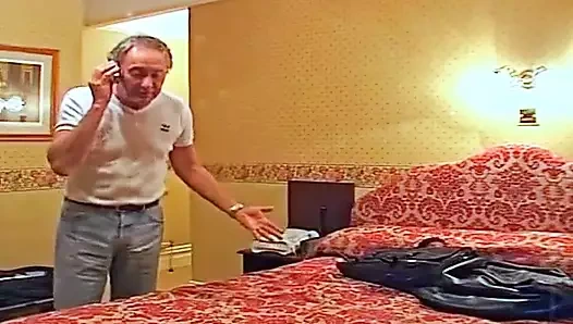 18 yaşındayız! Biz hamile Maxine ile gençleriz